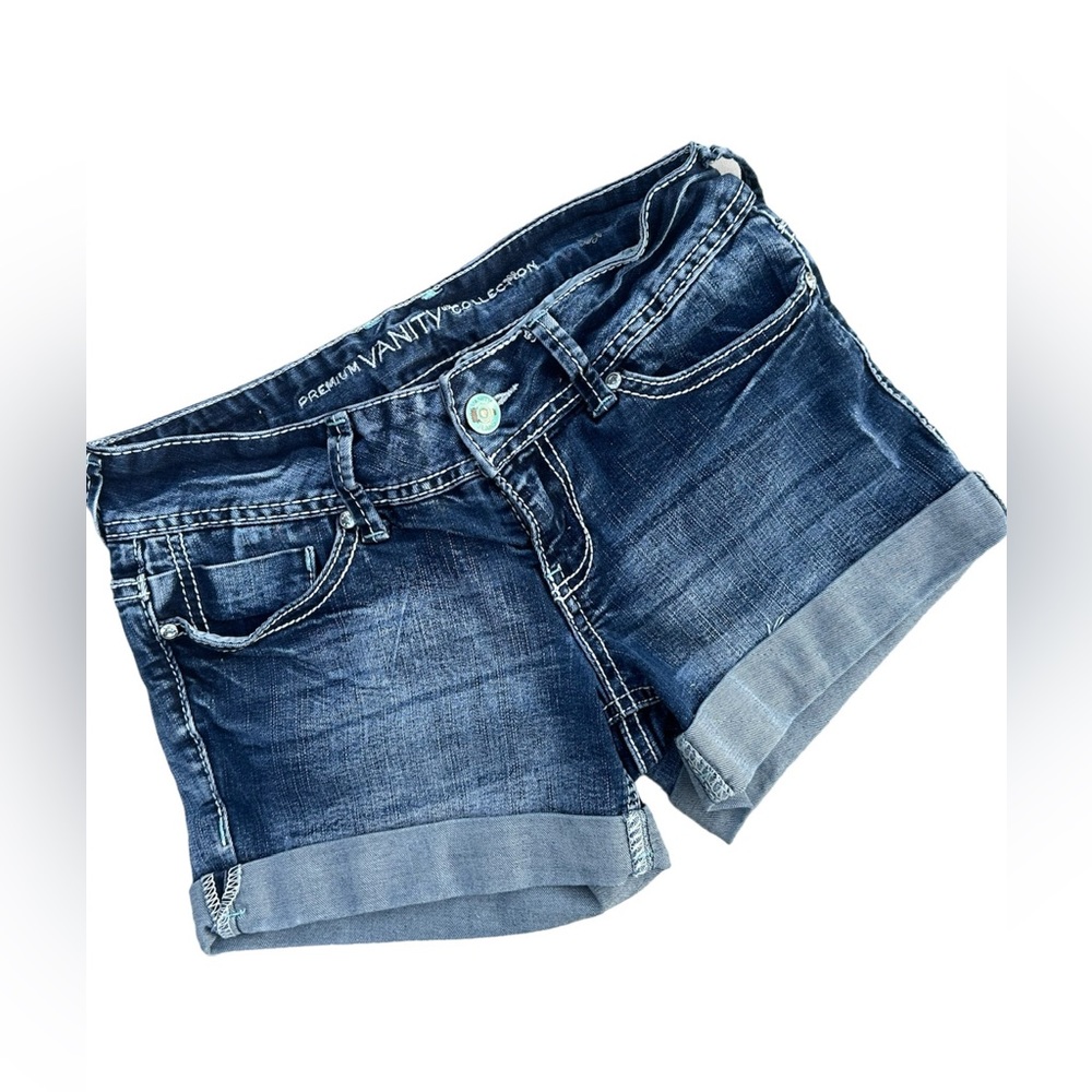 Vanity Mid-Rise Jean Shorts - Size 26